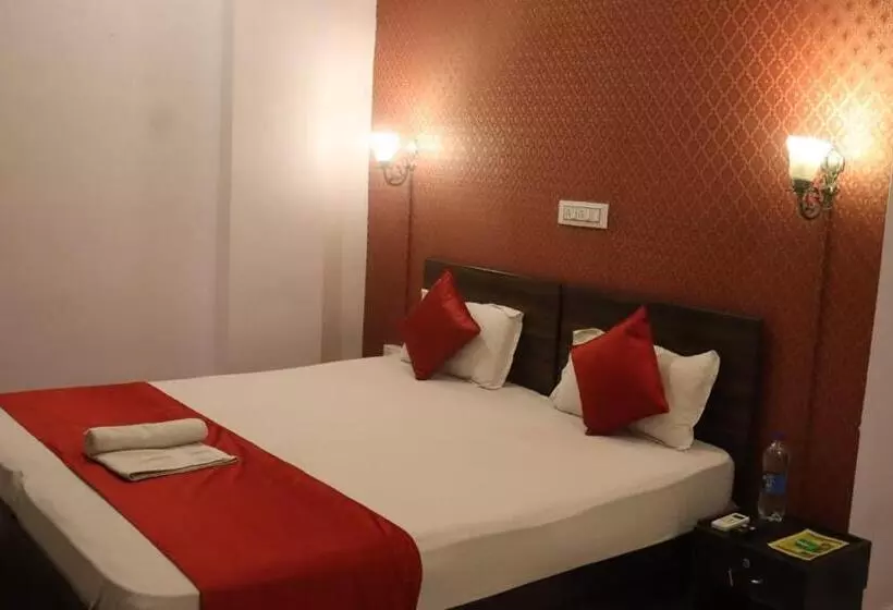 Pension  Shiv Palace