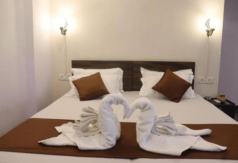 ペンション Shiv Palace