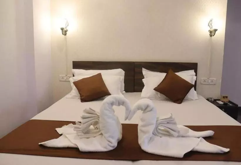 Pension  Shiv Palace