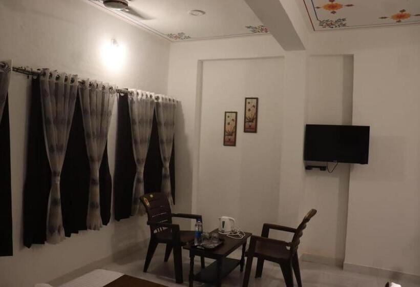 ペンション Shiv Palace