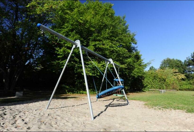 منتجع Holiday Park  Scout