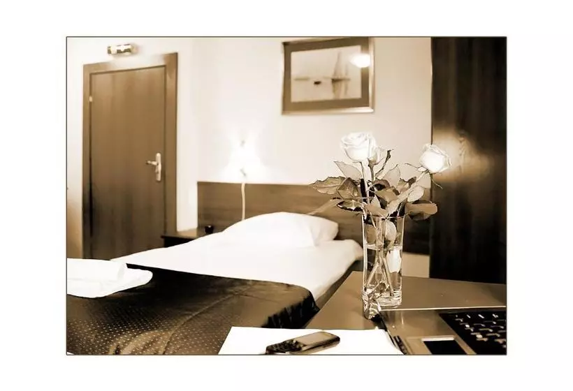 בית מלון כפרי Apartamenty Pod Lwem