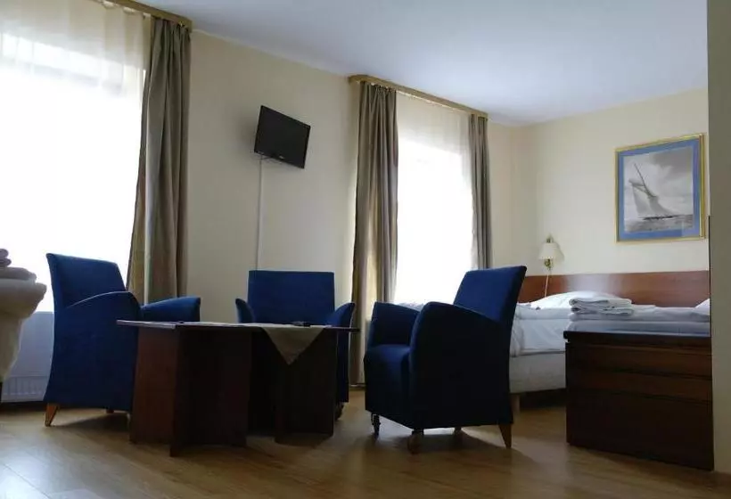 בית מלון כפרי Apartamenty Pod Lwem