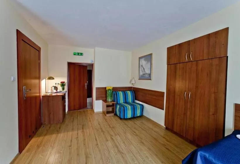 בית מלון כפרי Apartamenty Pod Lwem