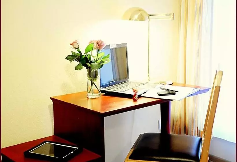 בית מלון כפרי Apartamenty Pod Lwem