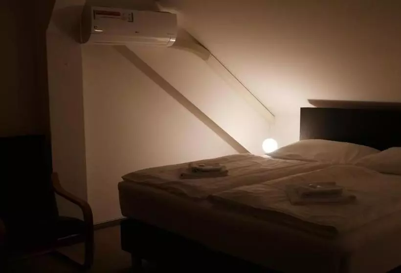 هتل Bílý Koníček