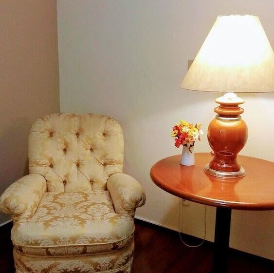 Отель Castel Plaza