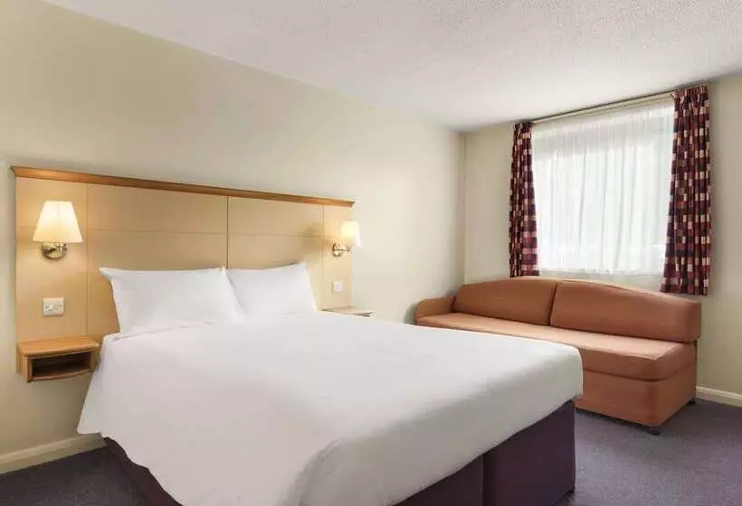 호텔 Days Inn Cannock   Norton Canes