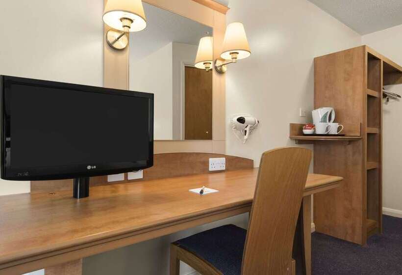 فندق Days Inn Cannock   Norton Canes