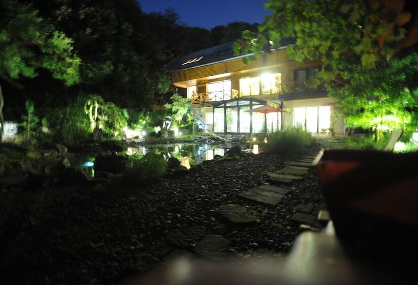 فندق Ekosamotnia Eco Dream Pension