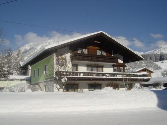 펜션 Gästehaus Braito