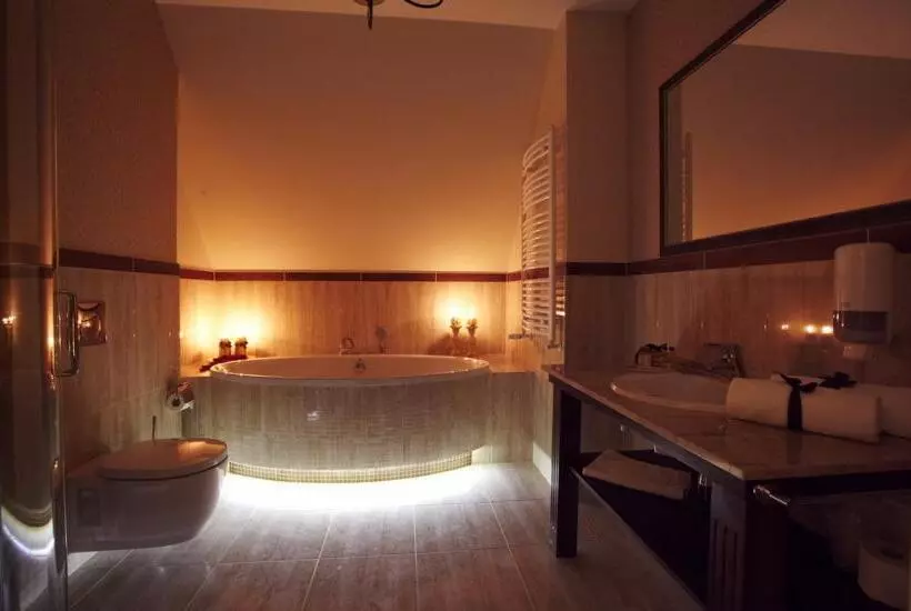 호텔 Grodzki Business & Spa