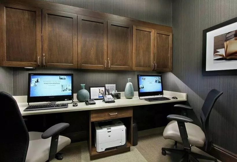 ホテル Hampton Inn & Suites Columbus/university Area