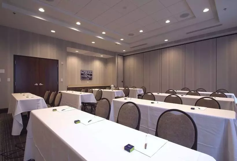 ホテル Hampton Inn & Suites Columbus/university Area