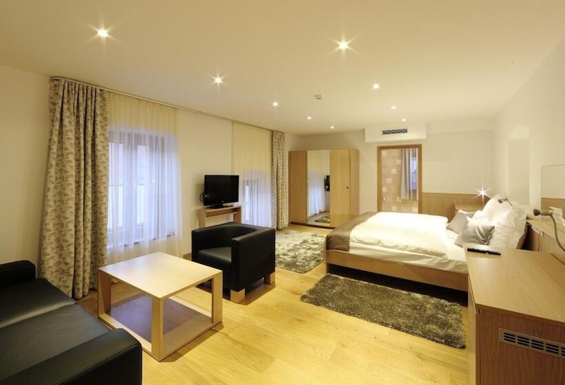 فندق Historia Malomkert