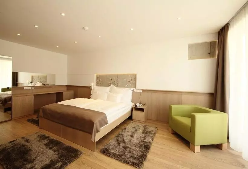 فندق Historia Malomkert