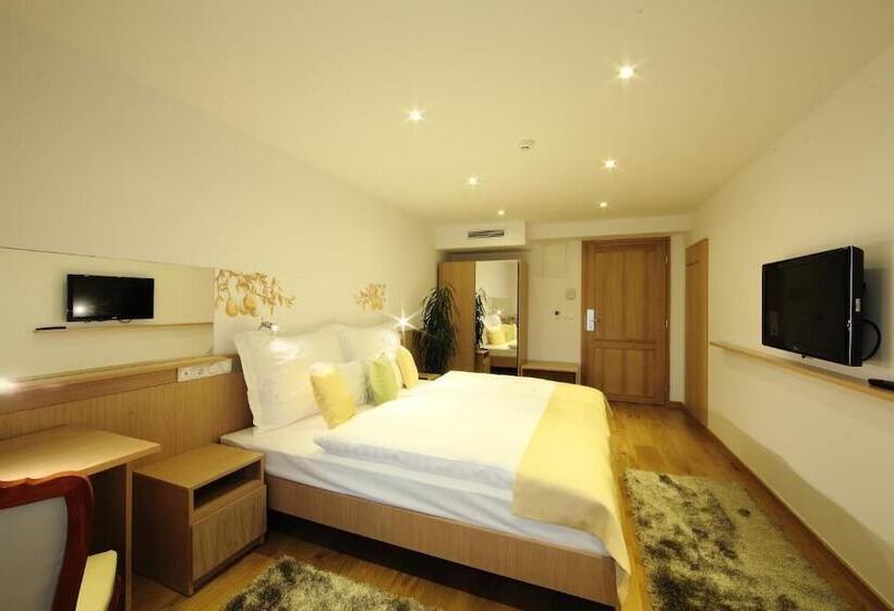 فندق Historia Malomkert