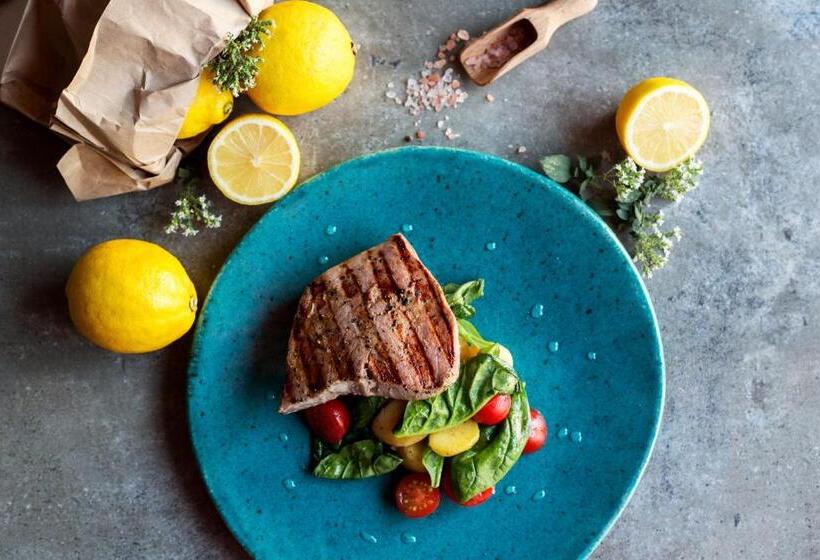 בית מלון כפרי Hugo Business & Spa