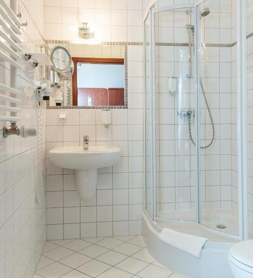 Отель Hugo Business & Spa