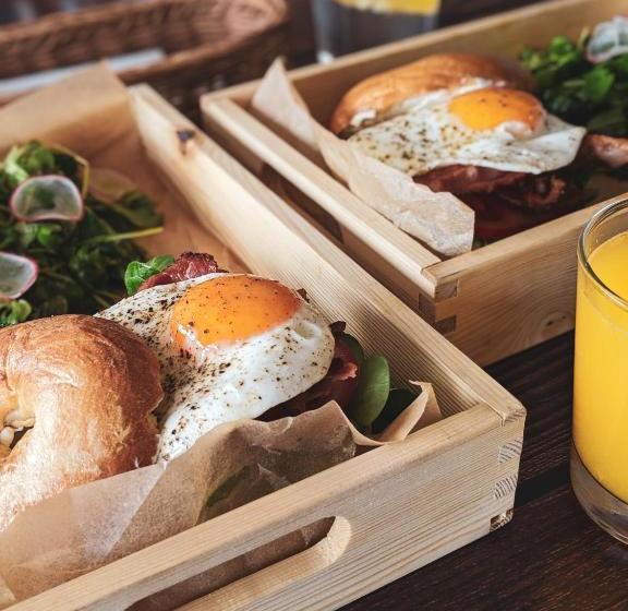 هتل Nowa Zatoka Centrum Art & Business