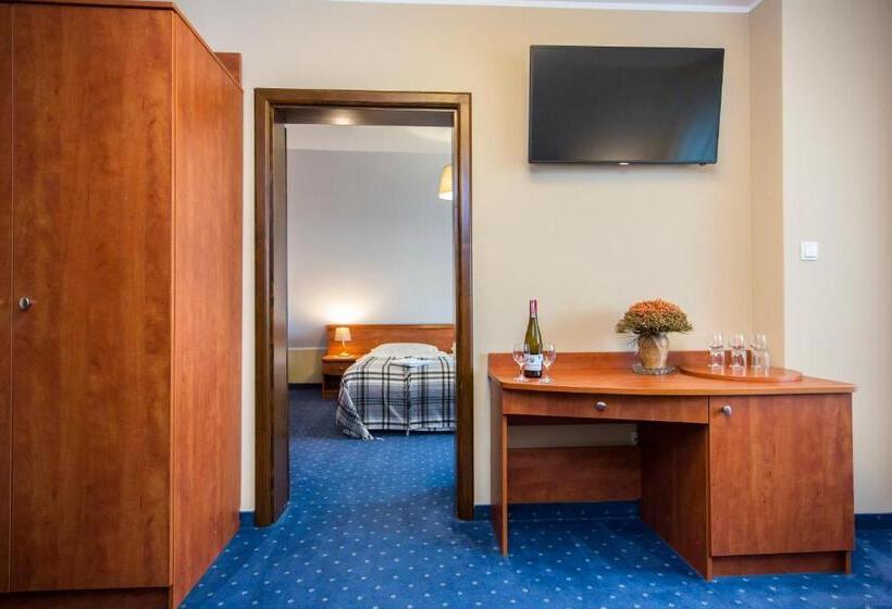 Otel Pensjonat Pod Tatrami