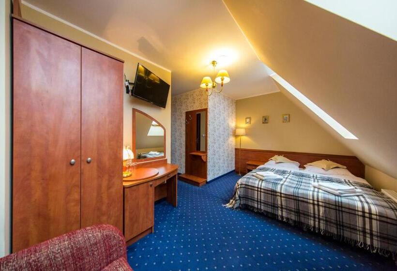 Otel Pensjonat Pod Tatrami