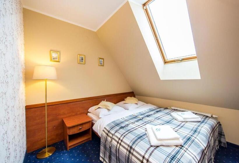 Otel Pensjonat Pod Tatrami