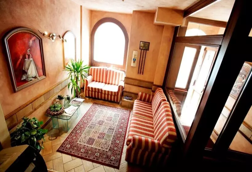 هتل Ristorante Garibaldi