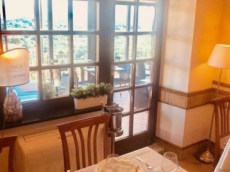 هتل Ristorante Garibaldi