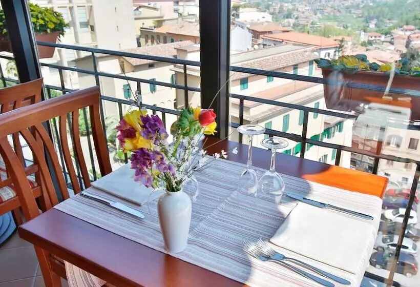 هتل Ristorante Garibaldi