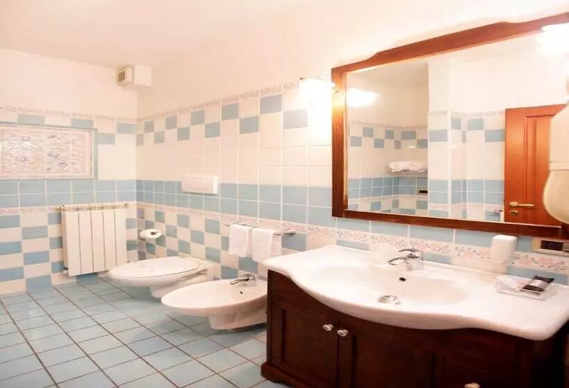 هتل Ristorante Garibaldi