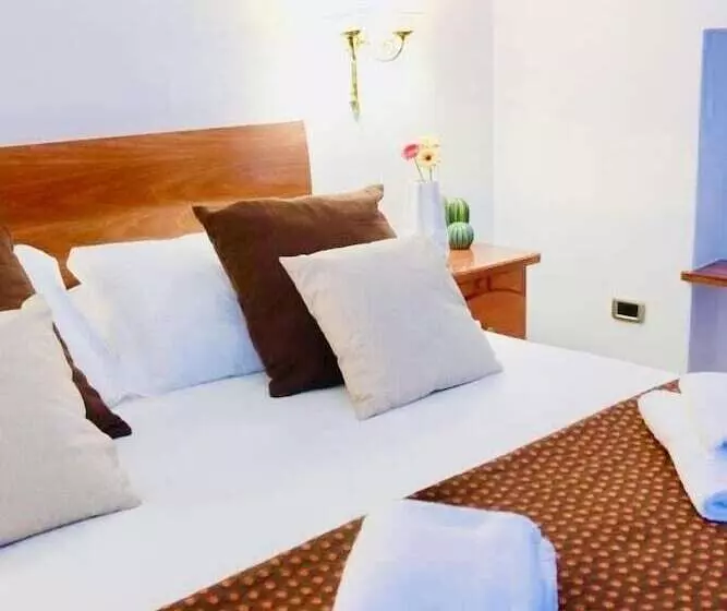 هتل Ristorante Garibaldi