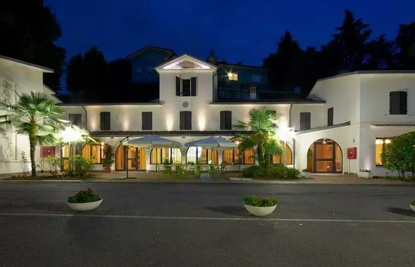 酒店 Ristorante La Grotta