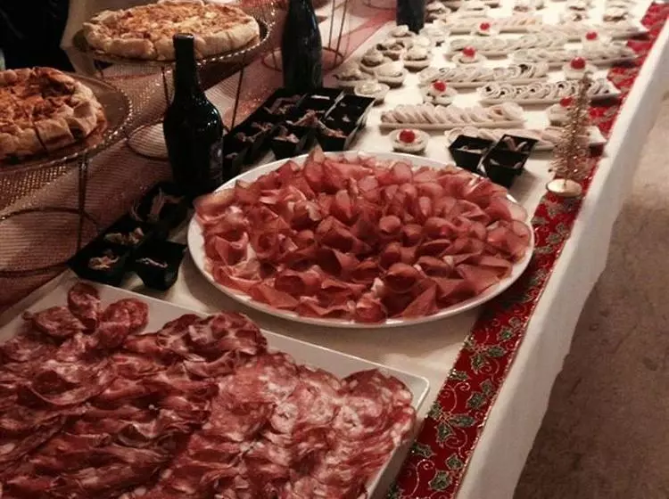 酒店 Ristorante La Grotta