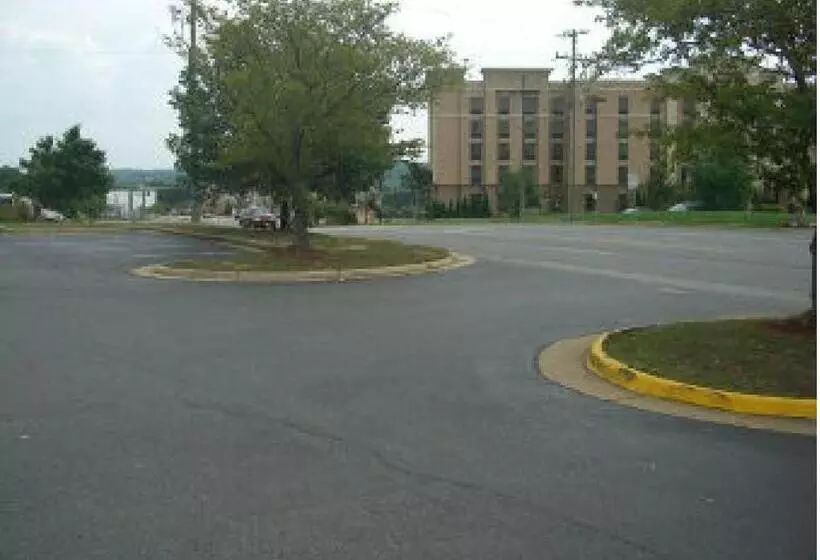 モーテル Knights Inn Fredericksburg
