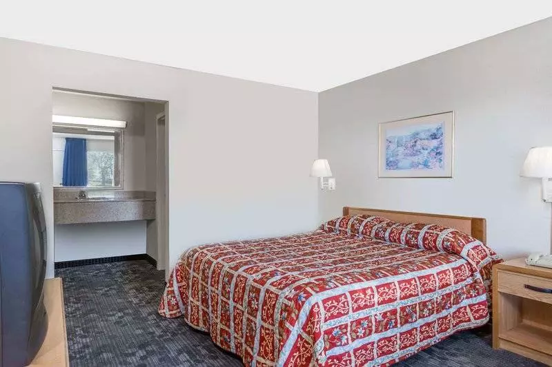 モーテル Knights Inn Fredericksburg