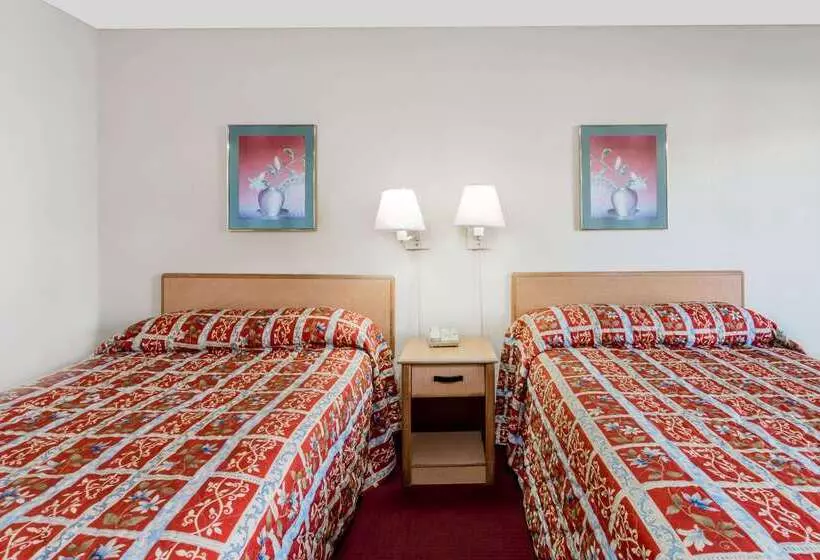 モーテル Knights Inn Fredericksburg