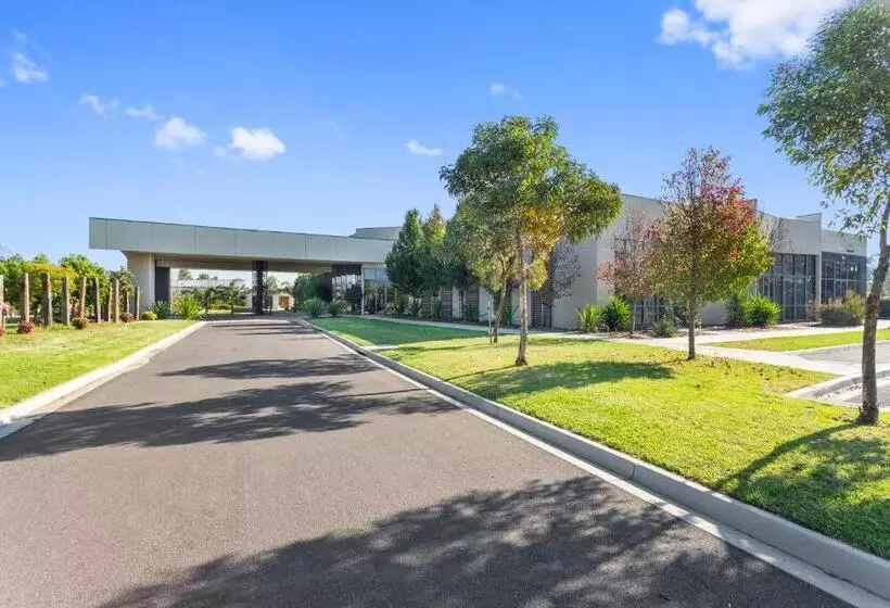 Quality Hotel Point Cook