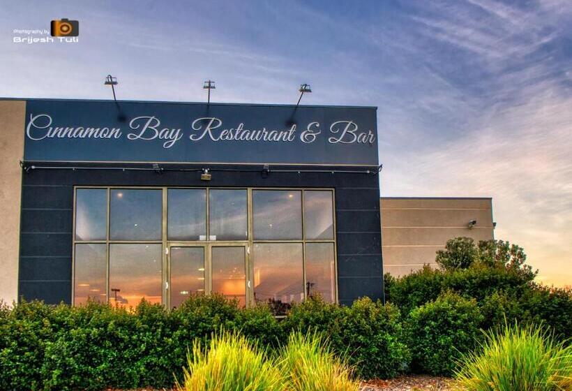 Quality Hotel Point Cook