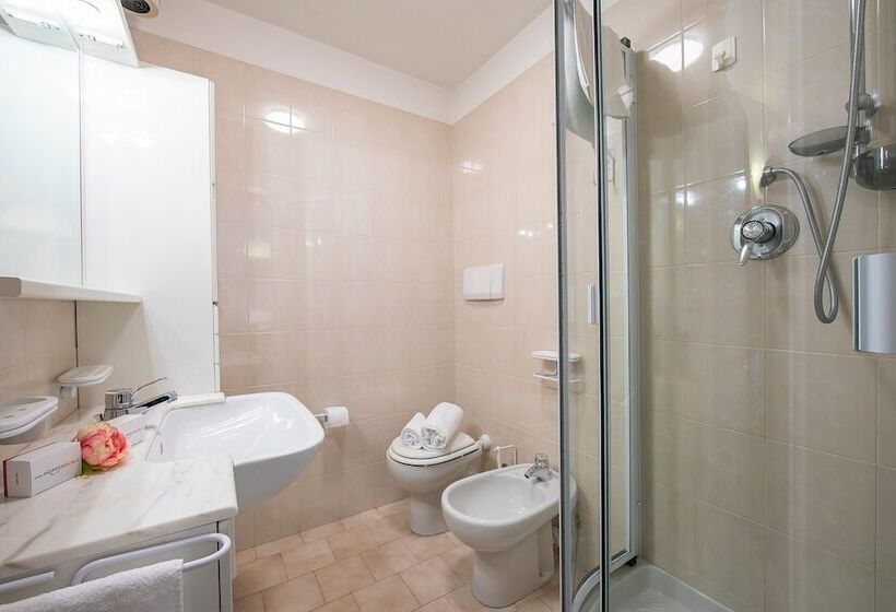 Bramé La Fam 32 Few Steps From Skiing   Happy Rentals