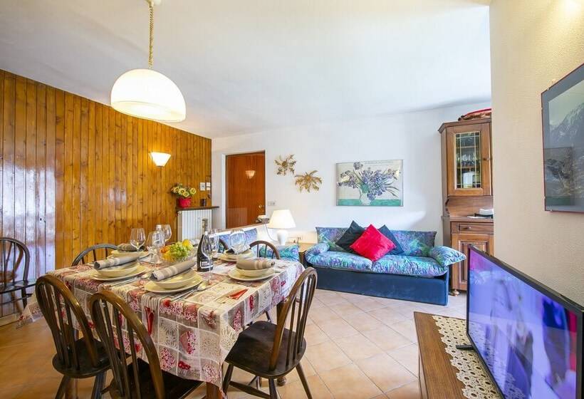 Bramé La Fam 32 Few Steps From Skiing   Happy Rentals