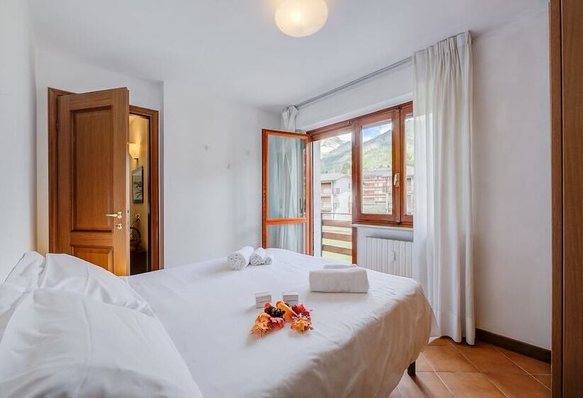 Bramé La Fam 32 Few Steps From Skiing   Happy Rentals