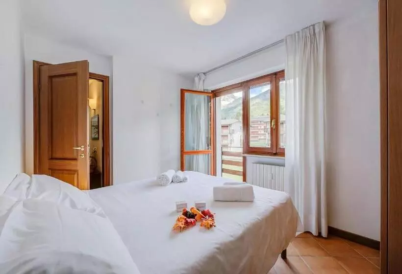 Bramé La Fam 32 Few Steps From Skiing   Happy Rentals