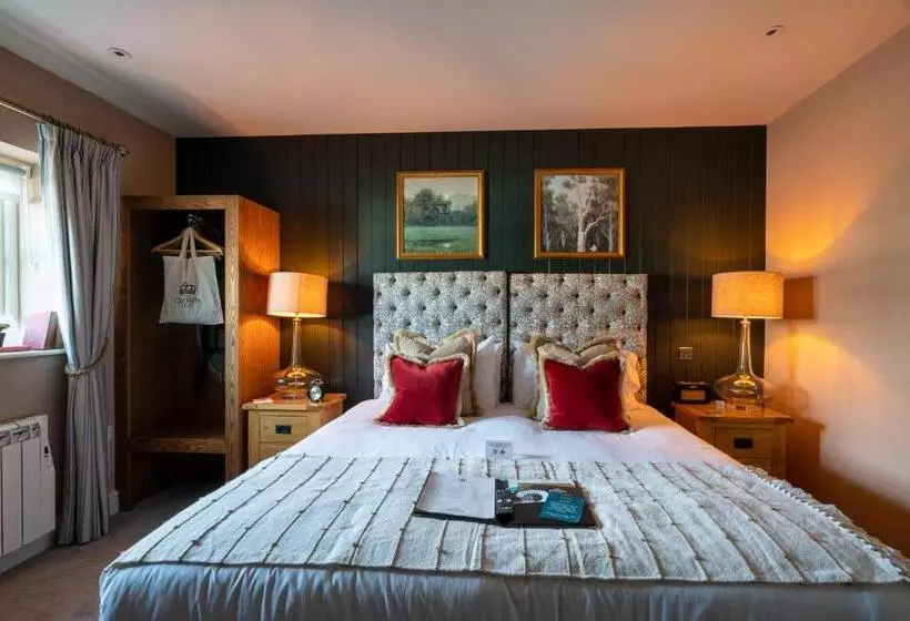 Retkeilymaja Crown Inn At Tolldown