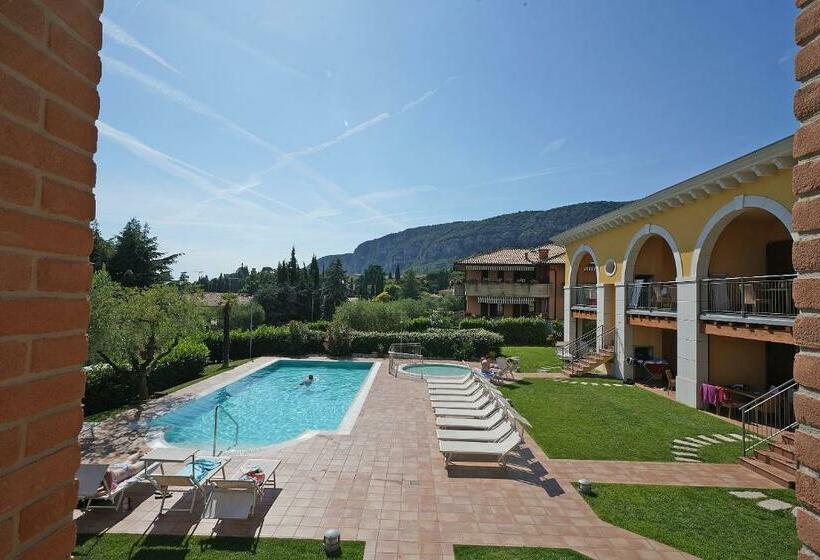 Appartamenti Corte Leonardo