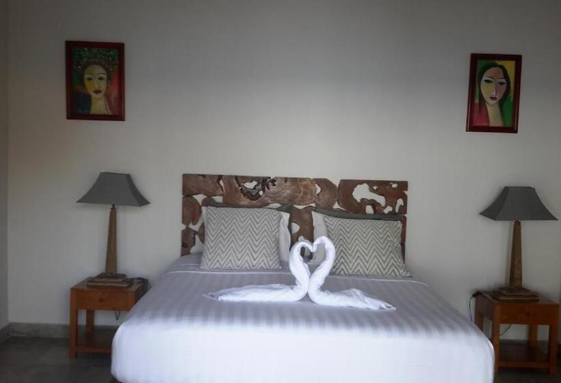 ペンション Amed Beach Villa