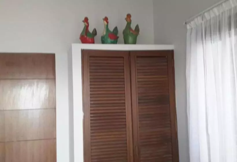 پانسیون Amed Beach Villa