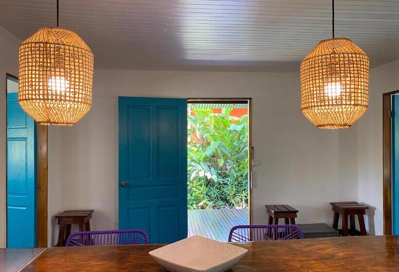 پانسیون Casa Colores