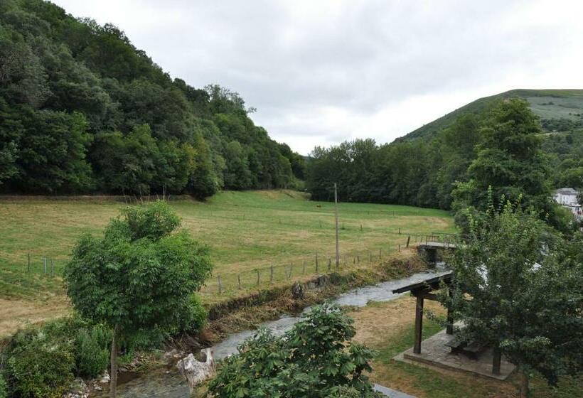 پانسیون Casa Polín