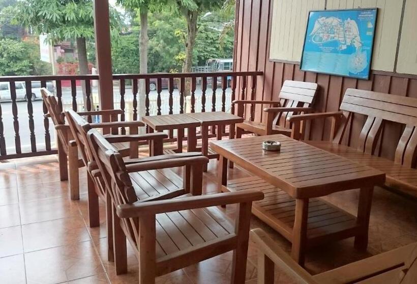 צימר Chantana House Ayutthaya